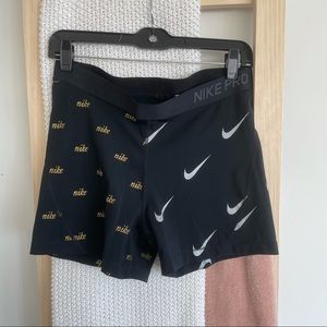 Nike pro split pattern shorts 3”
